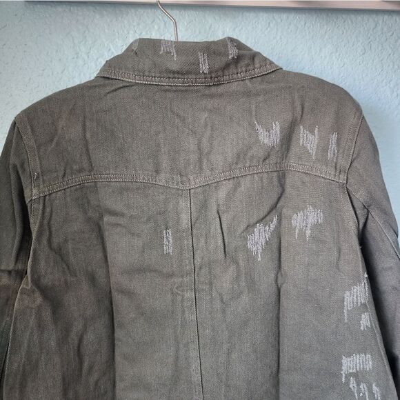 Vici NWOT distressed jacket (shacket) side pockets button front - Picture 4 of 13